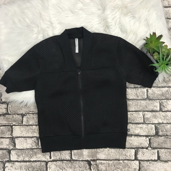 Fabletics Mesh Workout Zip Up ShortSleeve Hoodie - Picture 1 of 5